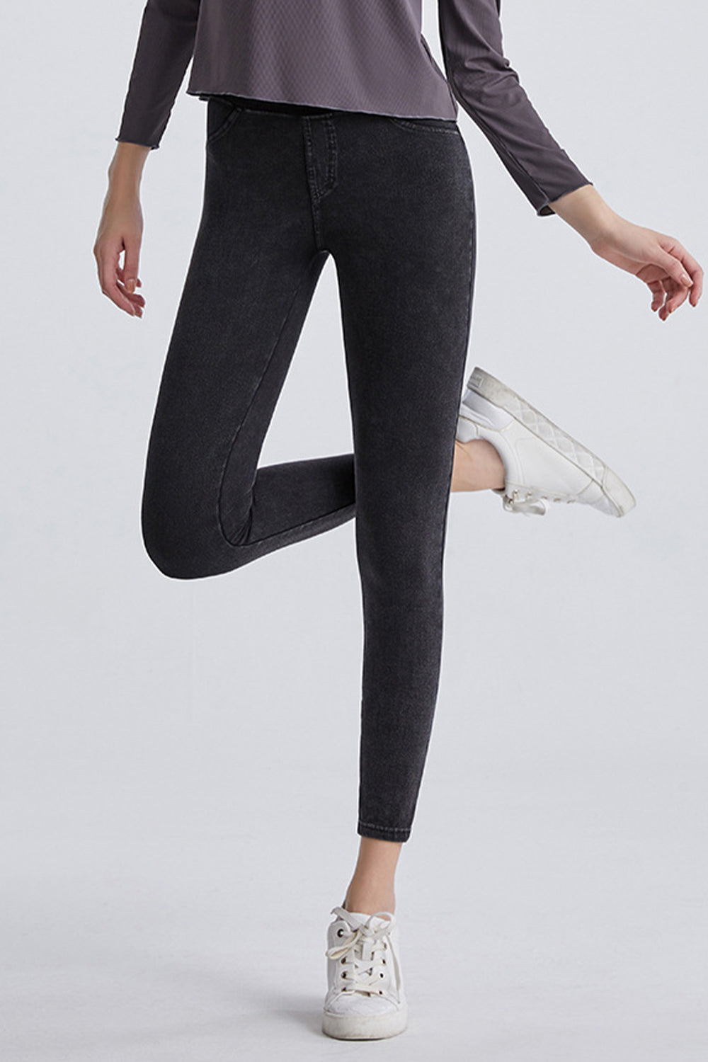 ab1bcb9a-7dc2-4e7f-af6f-591616eb30e8-Max